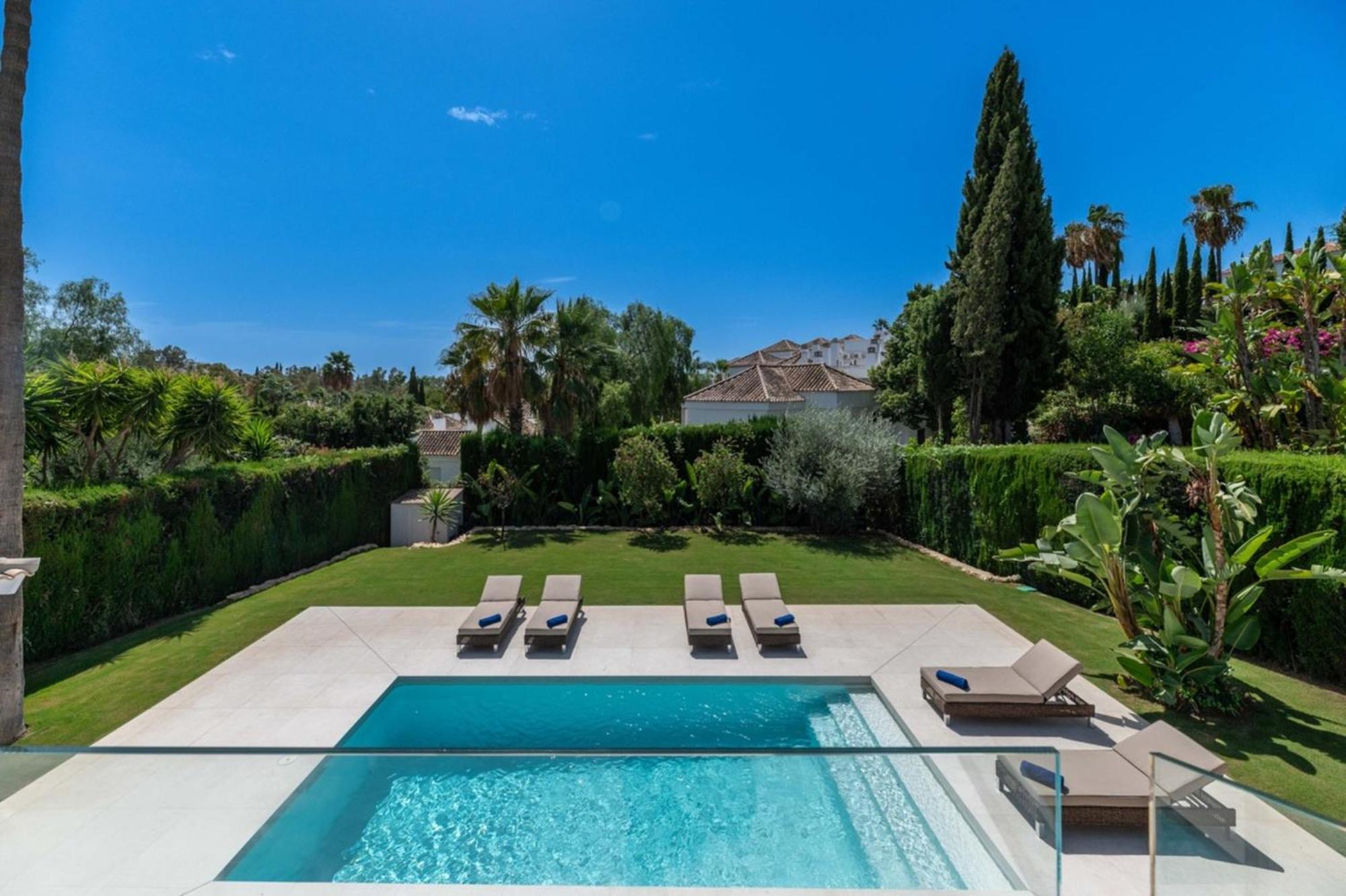 Villa Vacation I Miraluna, Private Gated Community, Walkable To Golf Courses, Private Pool, Refurbished In 2024