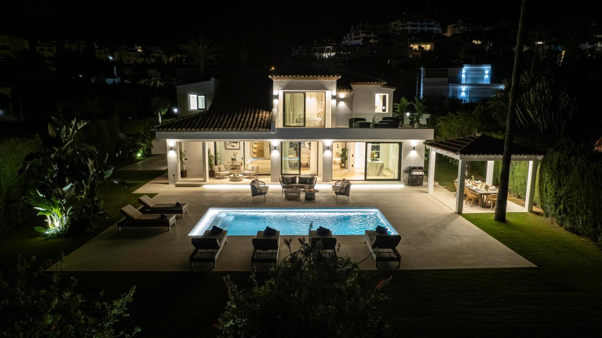 Villa Vacation I Miraluna, Private Gated Community, Walkable To Golf Courses, Private Pool, Refurbished In 2024 Marbella